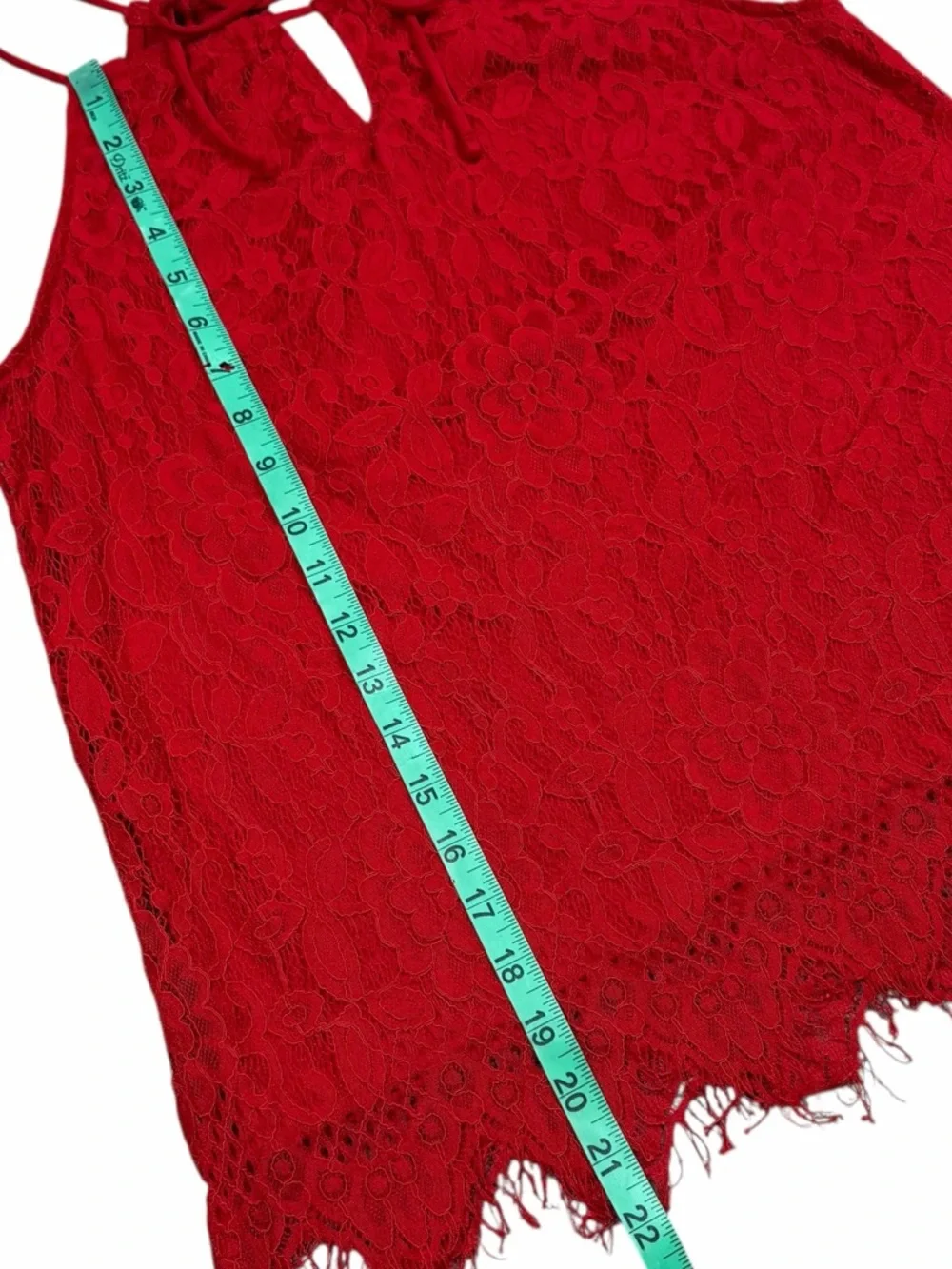 10/$25🦋 No Boundaries Bright Red Lace Sleeveless Keyhole Camisole - Size Large